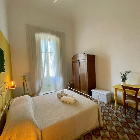 4 Balconi House-Appartamento Salentino Nel Centro Di Λέτσε Εξωτερικό φωτογραφία