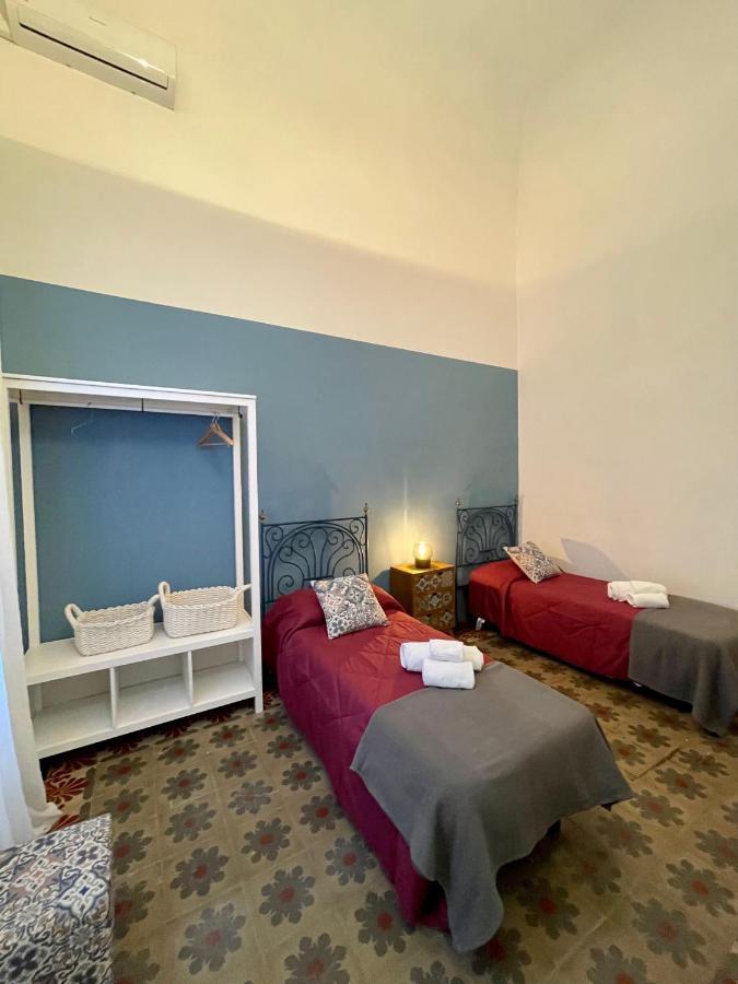 4 Balconi House-Appartamento Salentino Nel Centro Di Λέτσε Εξωτερικό φωτογραφία