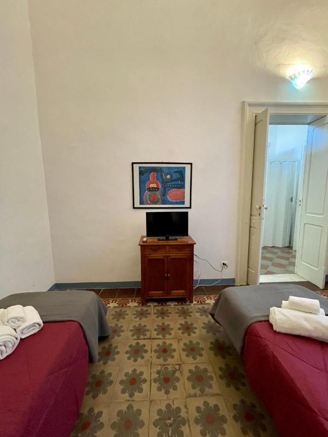 4 Balconi House-Appartamento Salentino Nel Centro Di Λέτσε Εξωτερικό φωτογραφία
