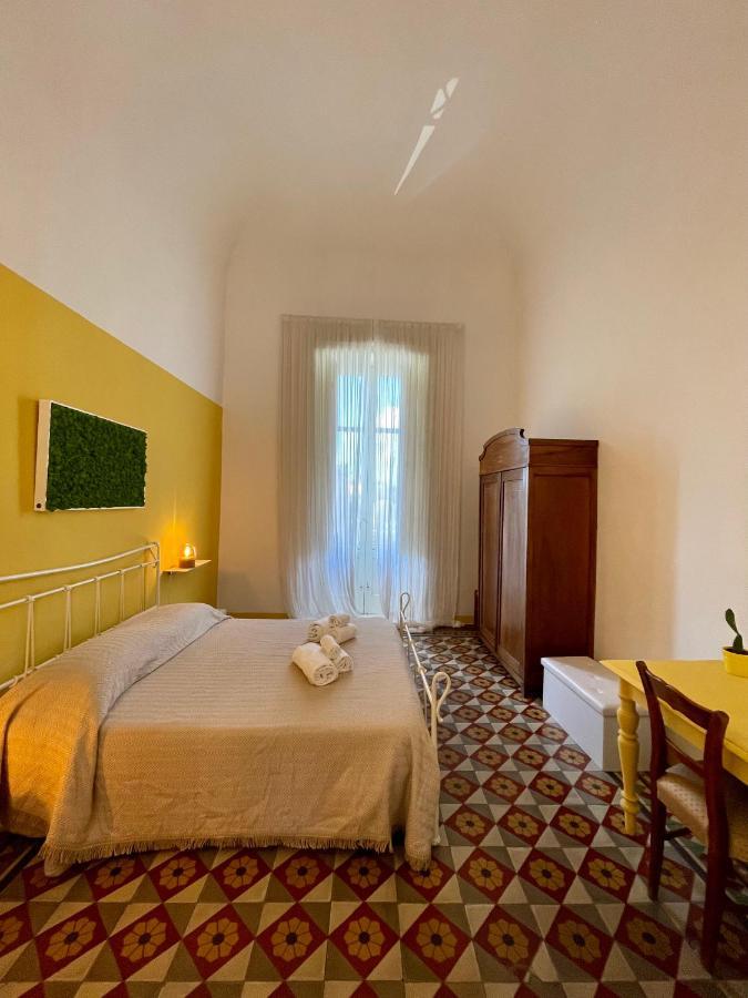 4 Balconi House-Appartamento Salentino Nel Centro Di Λέτσε Εξωτερικό φωτογραφία